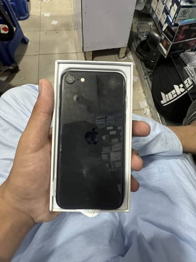 Apple iPhone SE