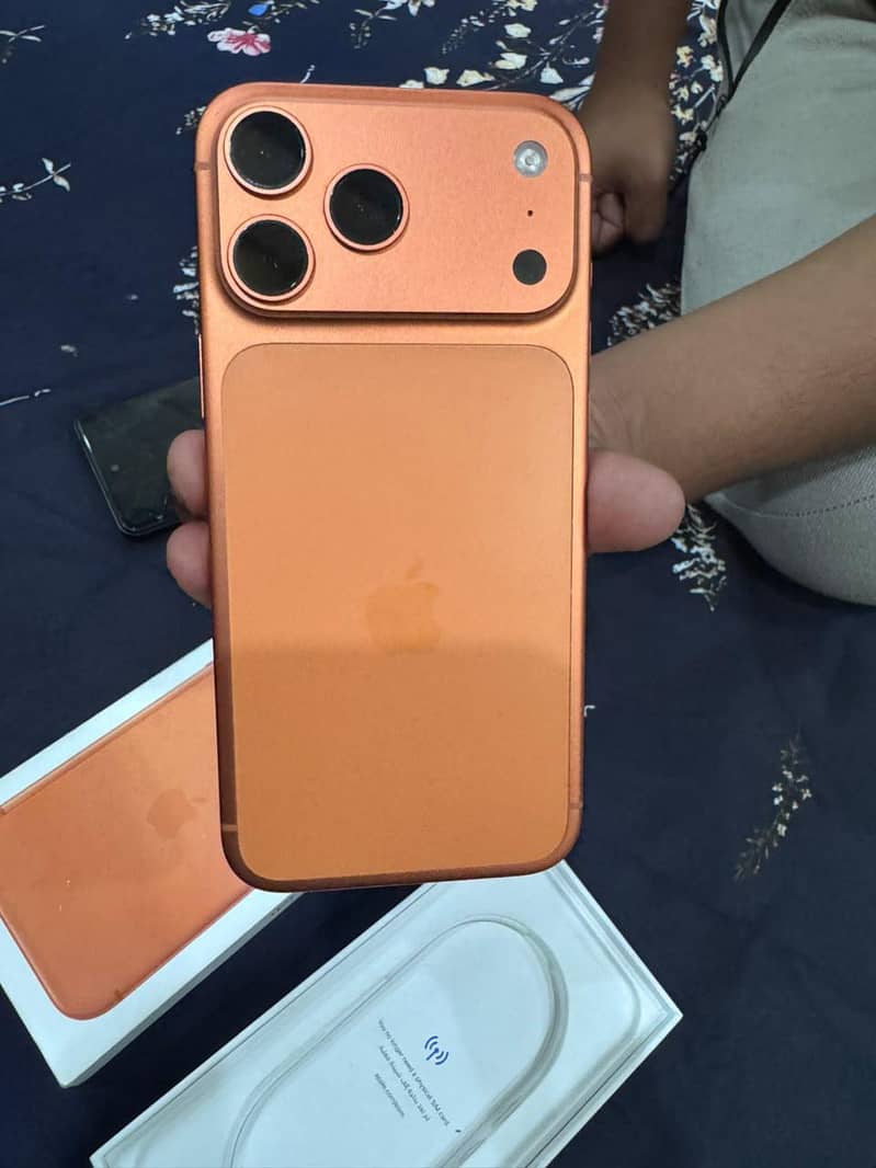 Apple iPhone 17 Pro Max 0