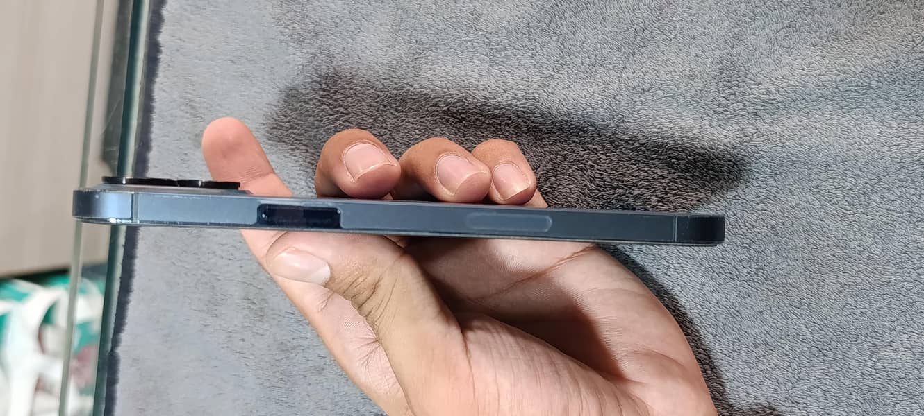 Apple iPhone 12 Pro Max 3