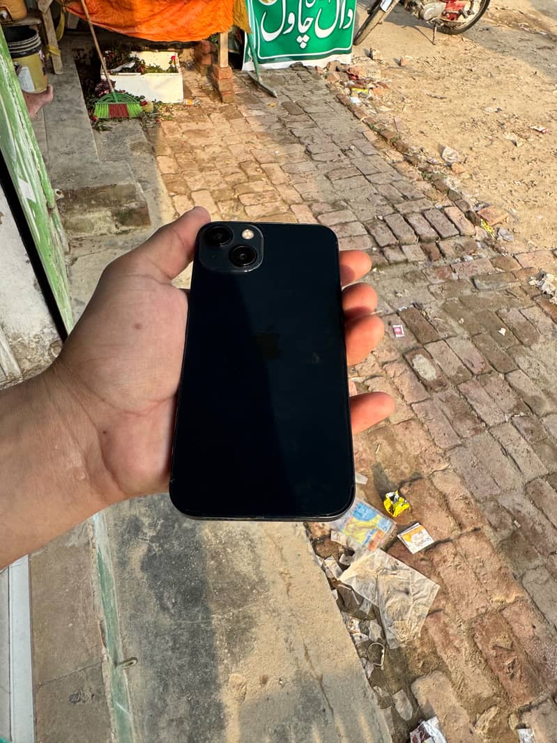 Apple iPhone 13 2