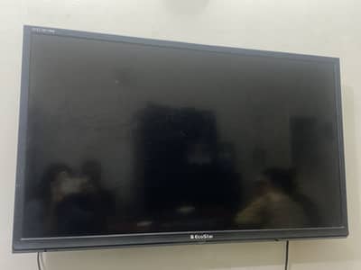 2 LED standard TVs, one 43" and second one is 32"