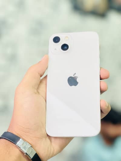 Apple iPhone 13