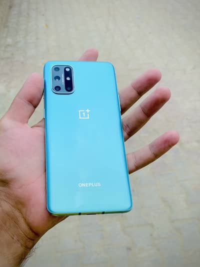 One Plus 8T 12 256 gb condition bilkul saaf ha