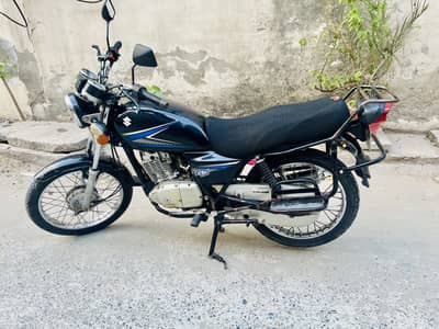 Suzuki GS 150 2016