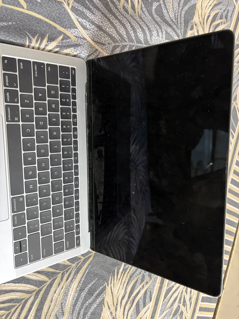 macbook pro 2017 1