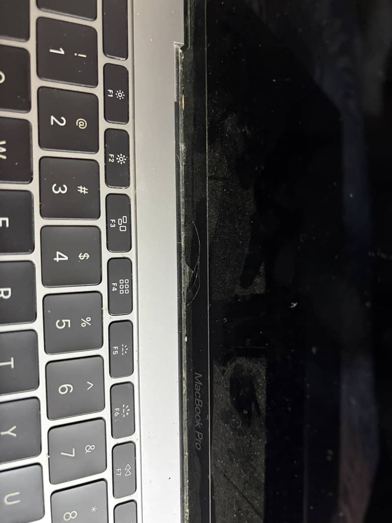 macbook pro 2017 3
