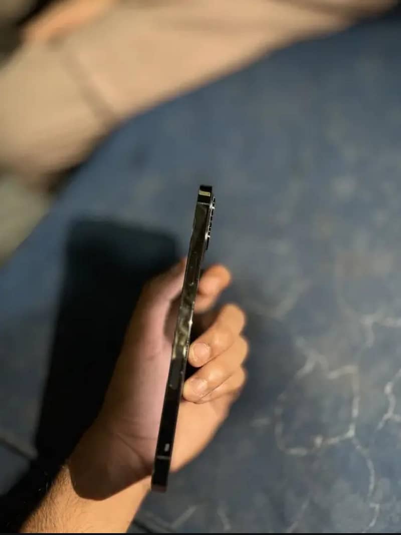 Apple iPhone 12 Pro Max 3