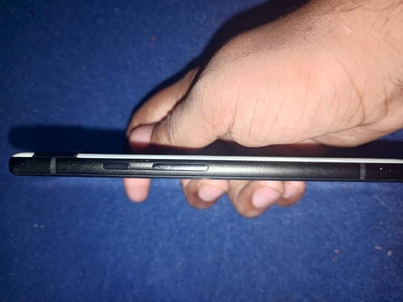 Google Pixel 6a 1