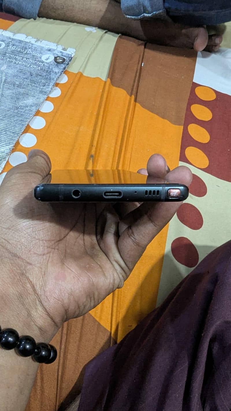 Samsung Mobile Note 9 3