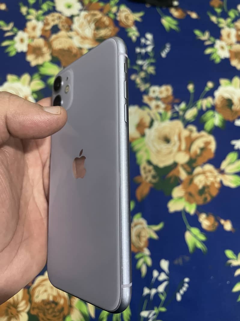 Apple iPhone 11 5