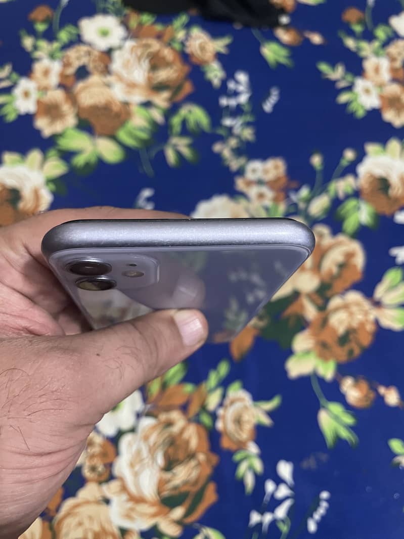 Apple iPhone 11 6