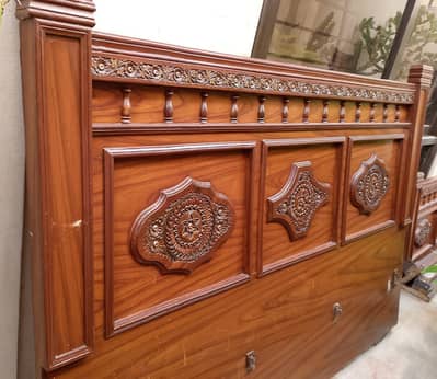 Red Wood, Double Bed