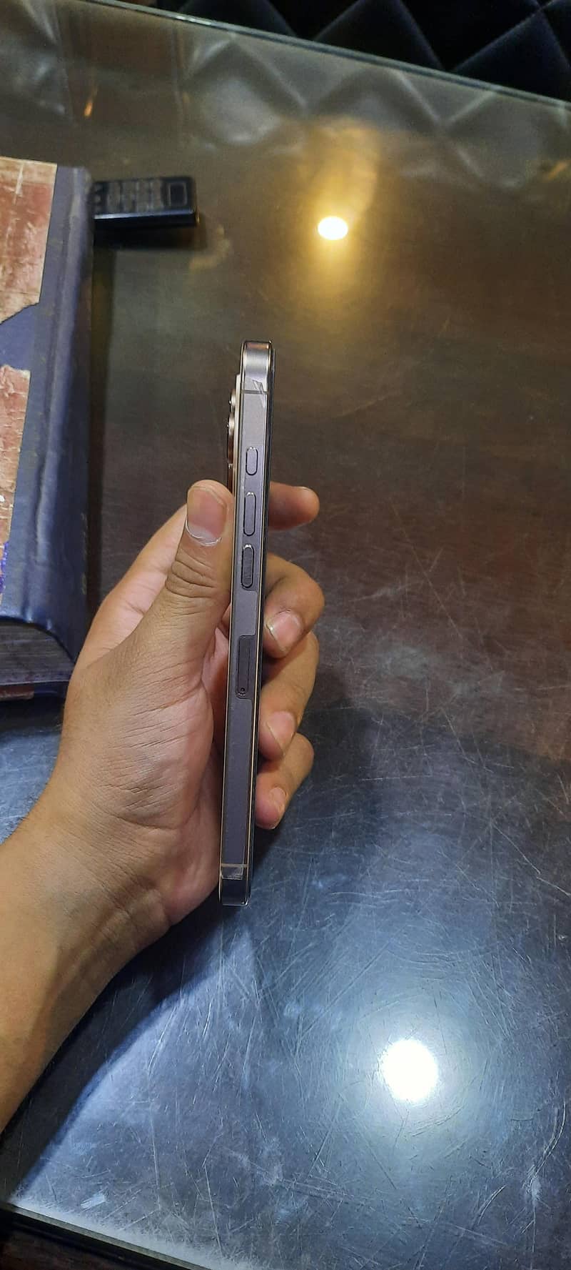 Apple iPhone 16 Pro Max 3