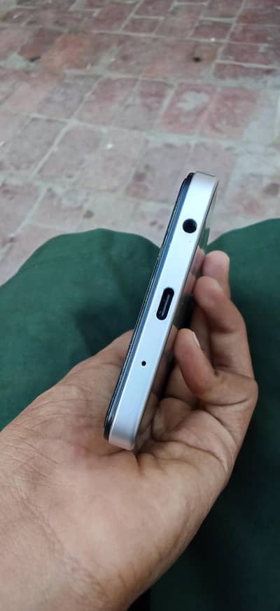 Vivo Y04