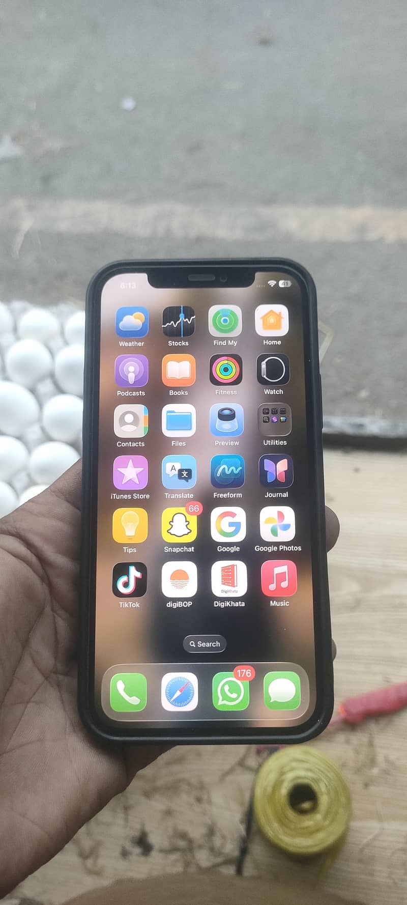 Apple iPhone 12 1