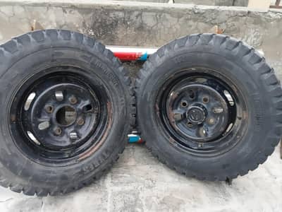 4.5012 tyre rin or tyre good condishan heavy load tyre p