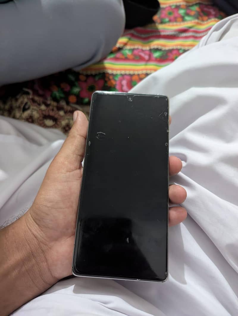 Infinix Note 40 4