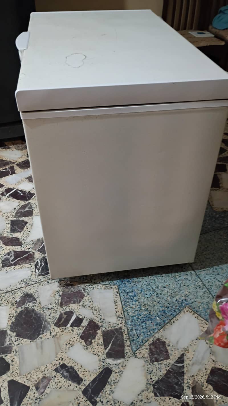 waves deep freezer model WDF 313 1