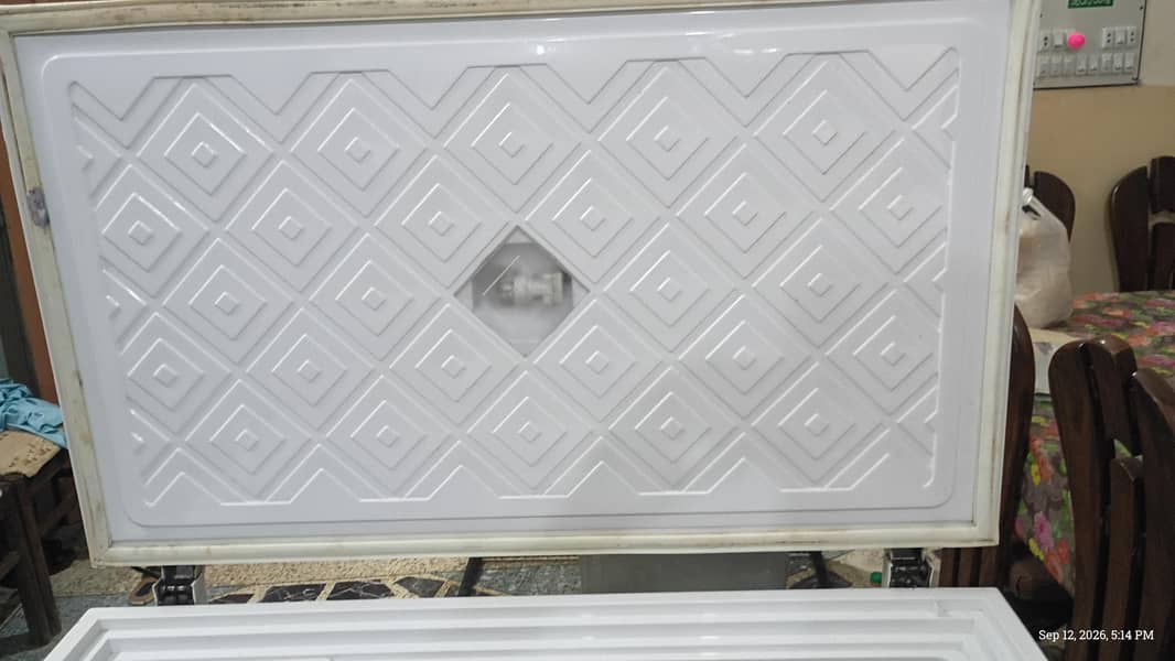 waves deep freezer model WDF 313 4