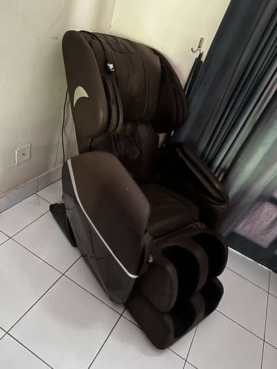 JC Buckman TMC 120 Full Body Massage Chair, Zero Gravity, Heat, Airbag