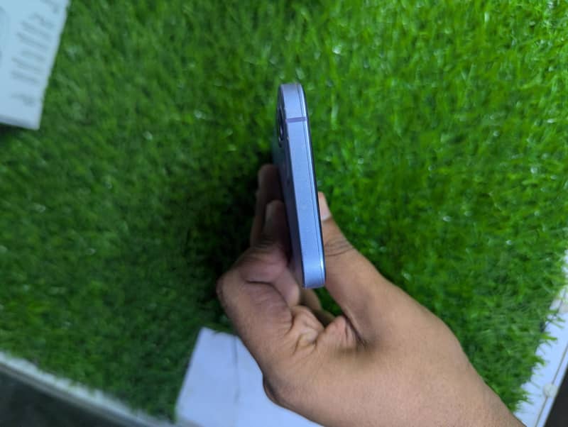 Apple iPhone 12 5