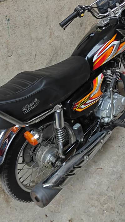 Honda 125 Black