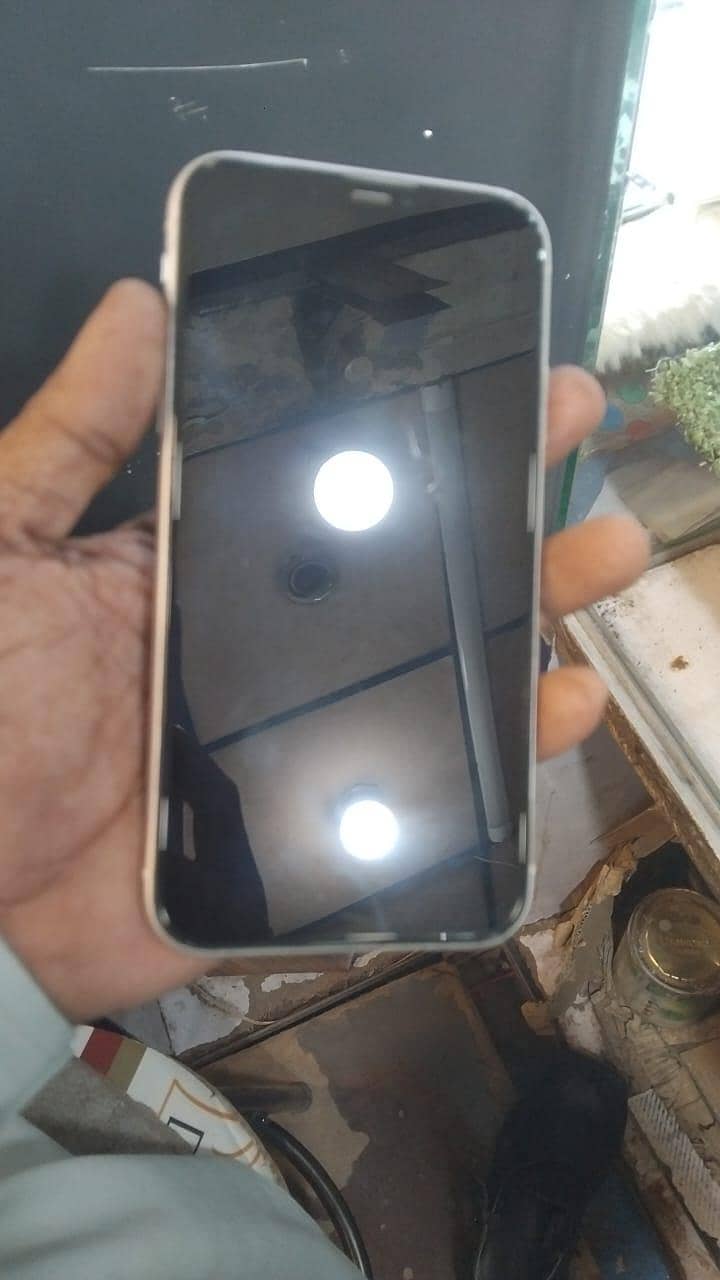 Apple iPhone 11 1