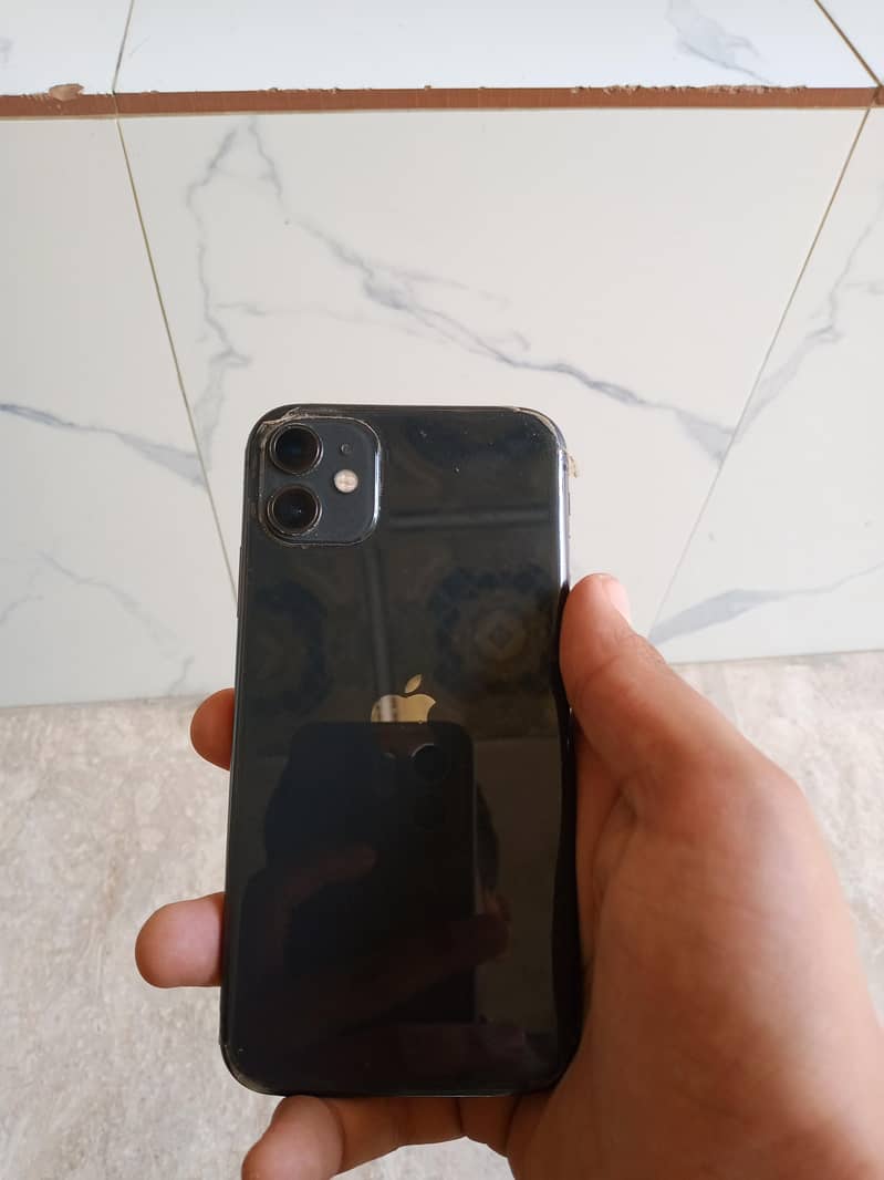Apple iPhone 11 4
