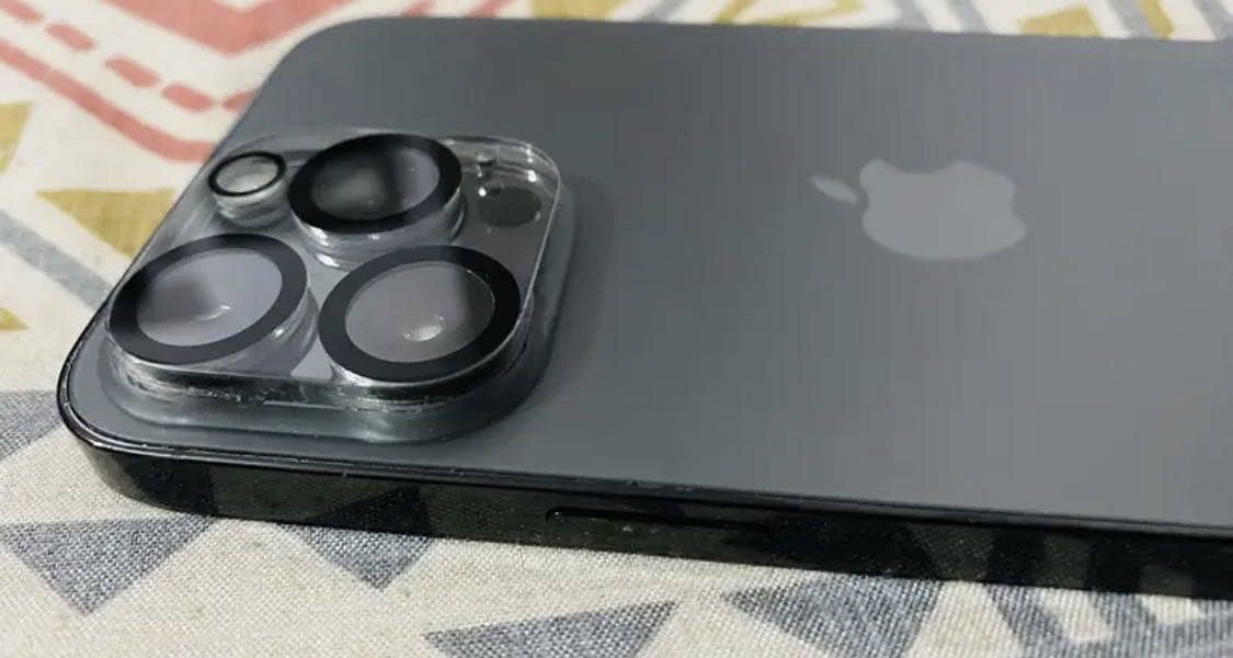 Apple iPhone 14 Pro Max 6