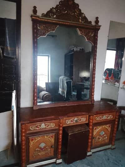 dressing table