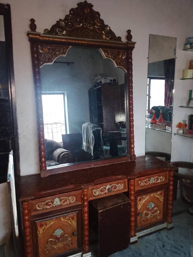 dressing table 1