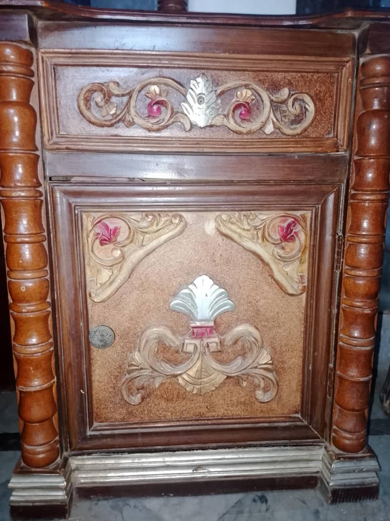 dressing table 4