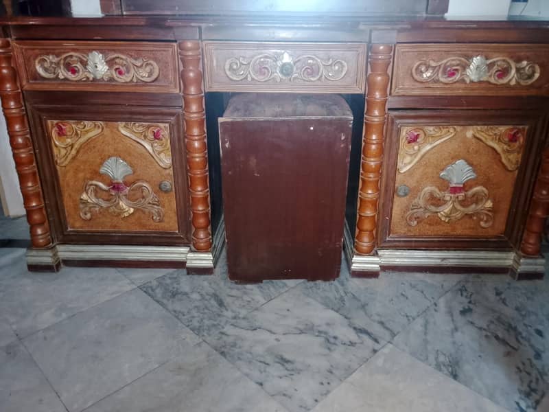 dressing table 5
