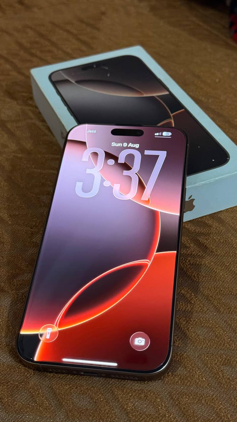 Apple iPhone 16 Pro Max 1