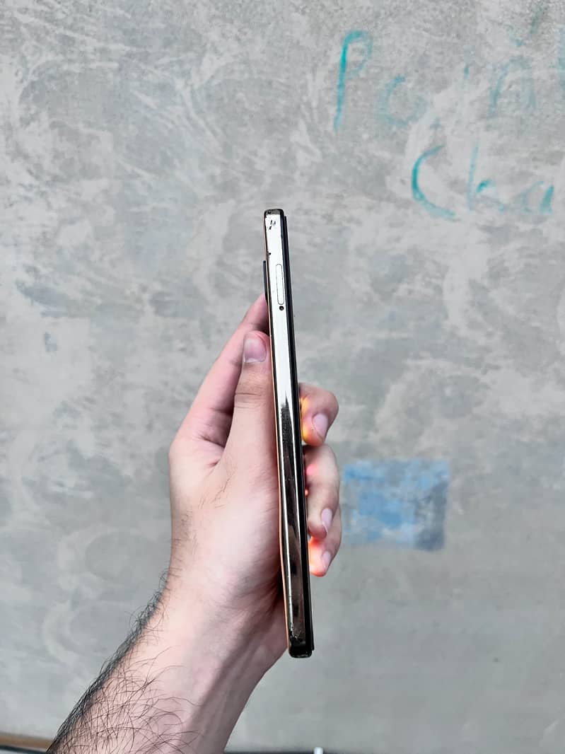 Infinix Zero X Pro 1