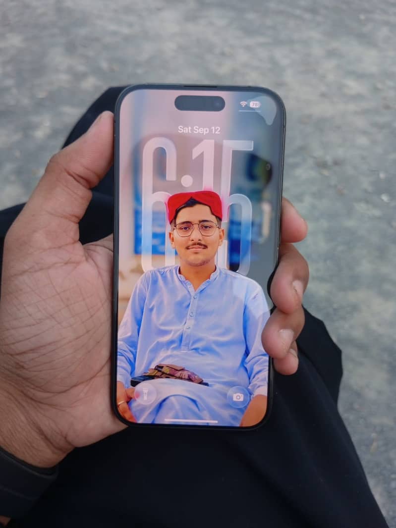 Apple iPhone 15 Pro 3