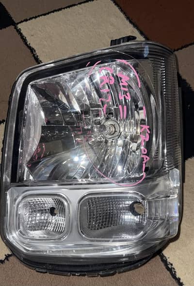 Suzuki Every Headlight Left Side