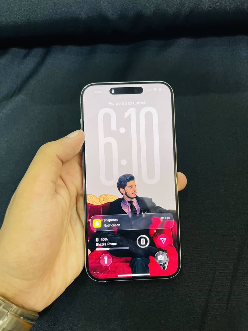 Apple iPhone 15 Pro Max 3