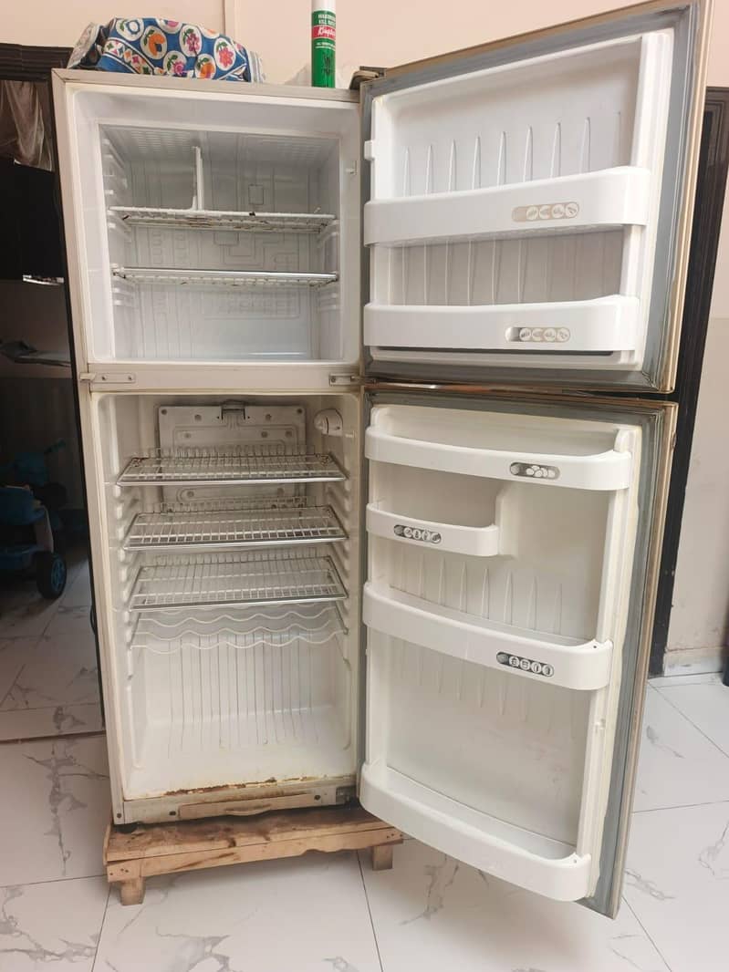 Orient Refrigerator 1