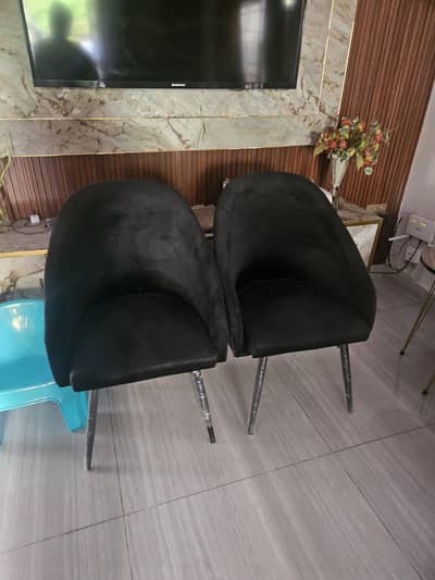 2 chairs