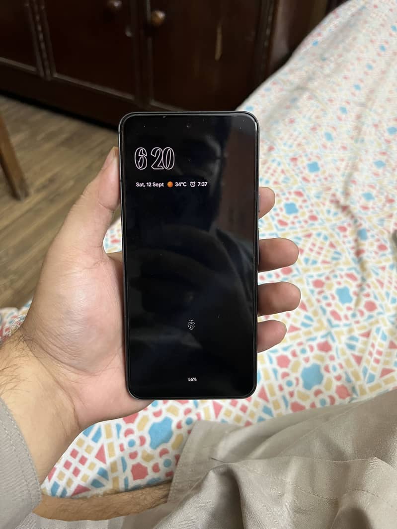 Google Pixel 8 2