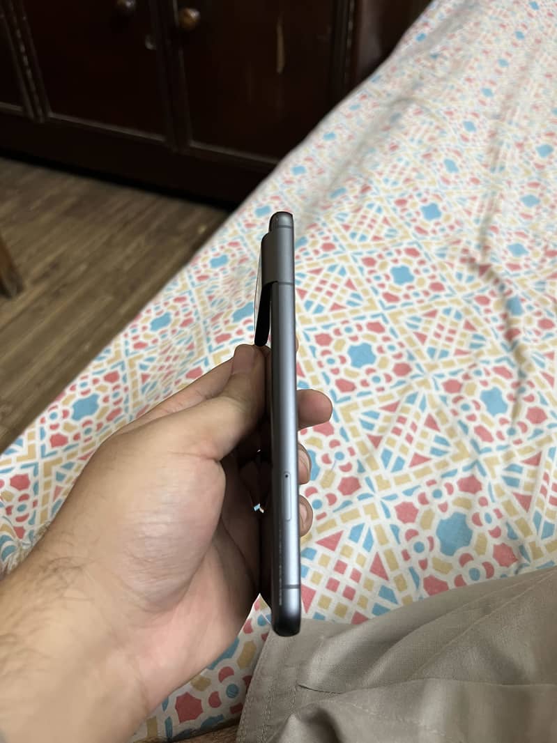 Google Pixel 8 5