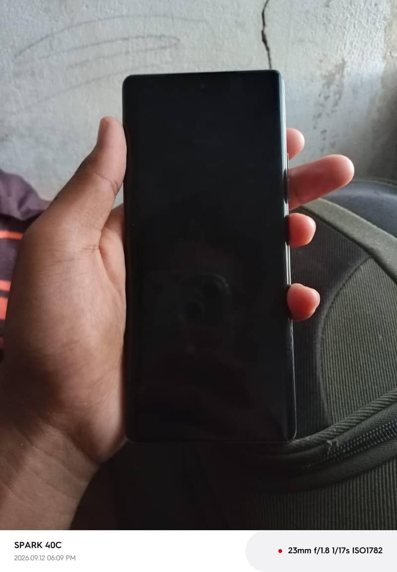 Tecno CAMON 40 Pro 1