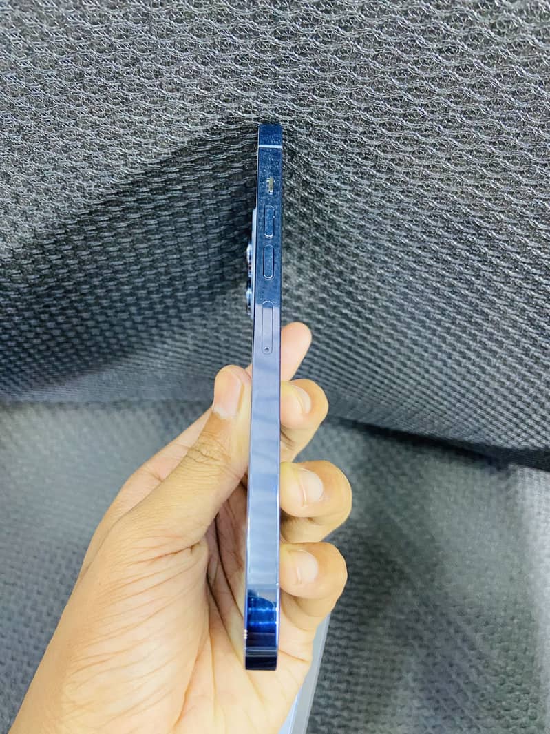 Apple iPhone 13 Pro Max 6