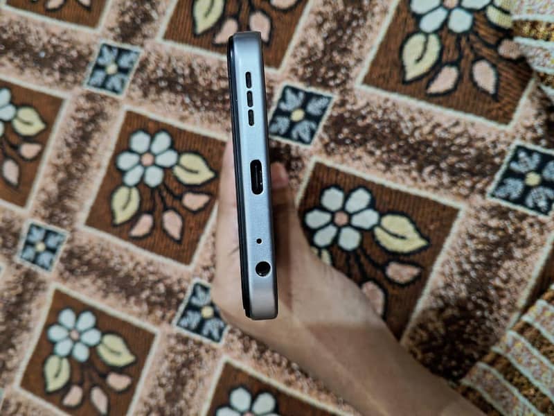Tecno spark 40 c 4