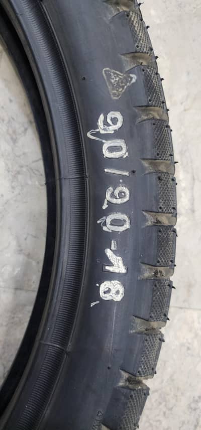 suzuki GR 150 stock tyre.