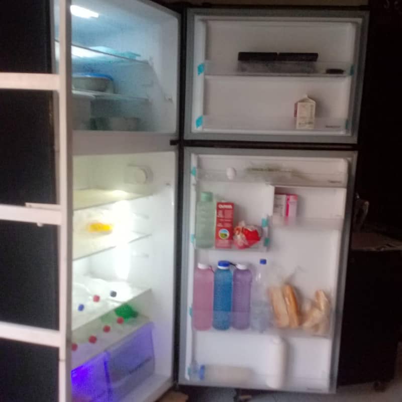 DAWLANCE REFRIGERATOR 2