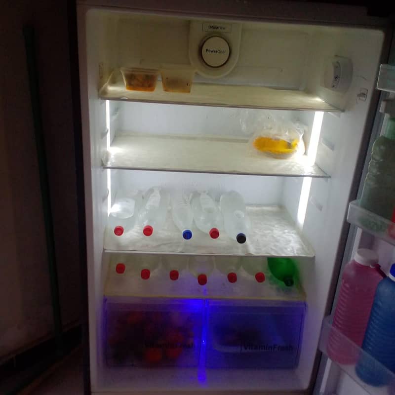 DAWLANCE REFRIGERATOR 7