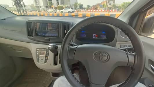 Toyota Pixis Epoch 2012