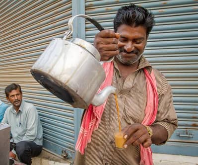 ek larka chaye Chai/Tea sale karne ke liye